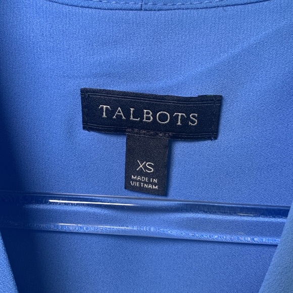 Talbots Blue Sleeveless Blouse with Tie Neck size xs - Picture 2 of 5